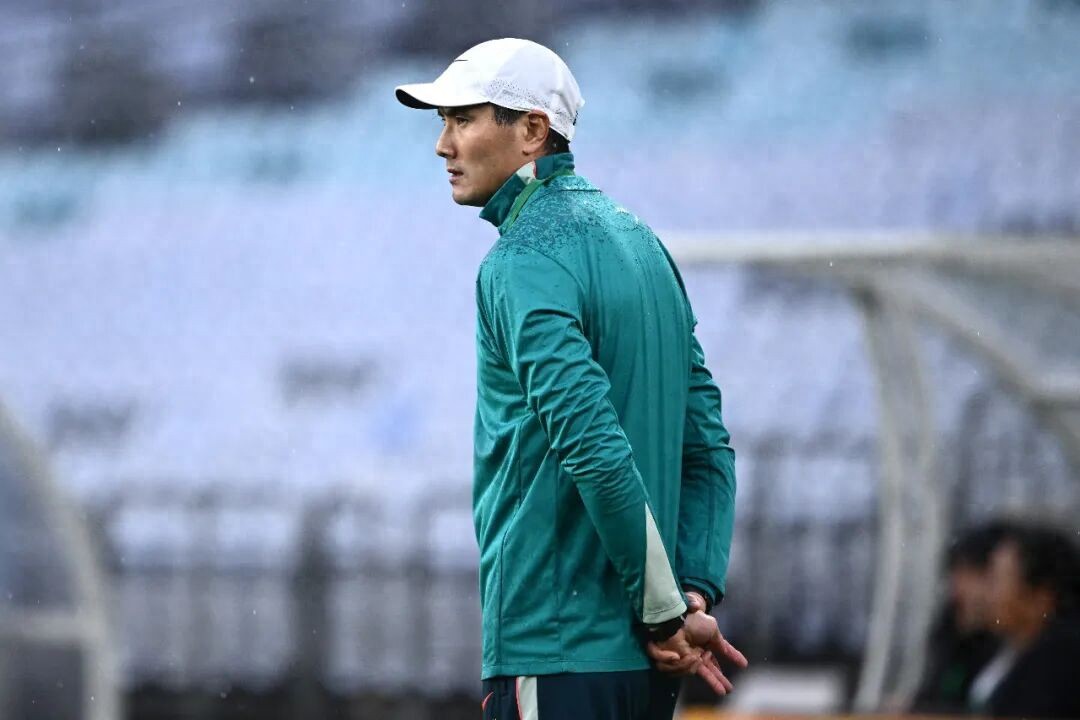 邵佳一带领国足首战告捷：更具活力，更显主动，更富朝气