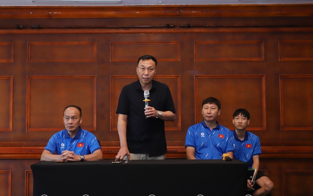 VFF主席为越南队出征东盟杯卫冕之旅“加油鼓劲”