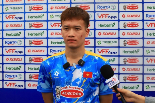 黄德表示：“希望黄亨能为越南国家队贡献更多进球。”