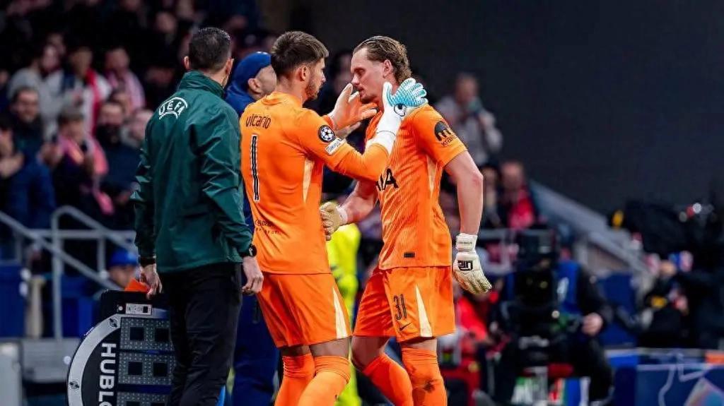 在23岁生日前夕，这位来自守门员世家的球员收到了一份可能终结职业生涯的“礼物”。