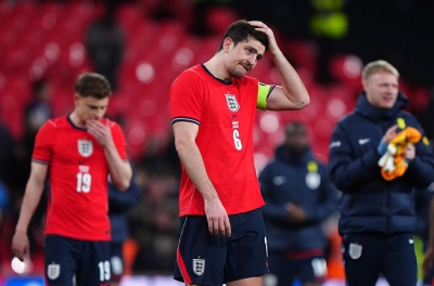 在比赛最后时刻，英格兰队遗憾地错失了战胜乌拉圭的机会