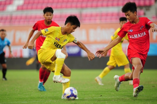 SLNA大胜Viettel,正式加冕冠军。