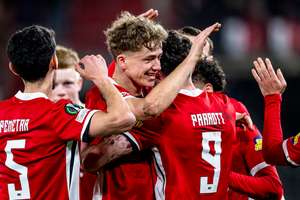 AZ扭转局势，大胜诺亚队晋级欧协联十六强