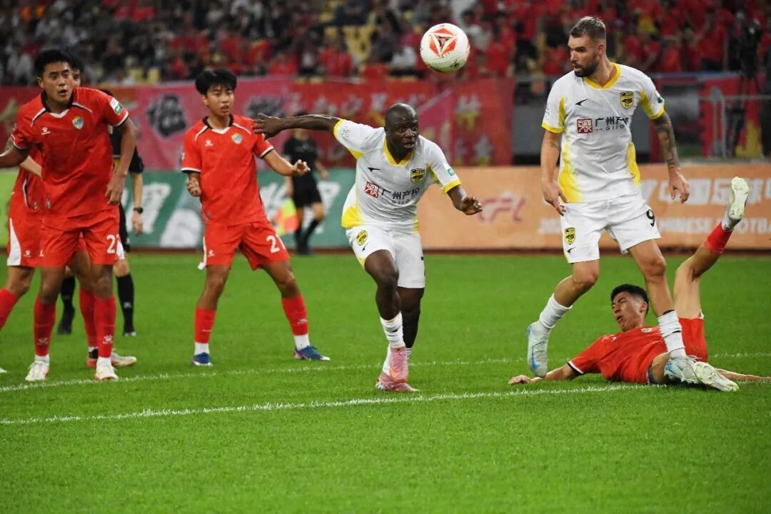 “两广德比”警示广州豹：升班马并非易对付