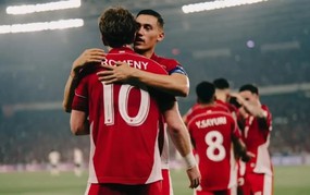印度尼西亚在FIFA东盟杯冠军争夺战中对越南队和泰国队施加了压力。