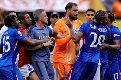 2025年足球历史之年:回顾那些精彩绝伦的决赛