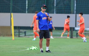 越南足球今日热点 17/7:越南队前往太原;CAHN俱乐部中后卫加盟新加坡球队