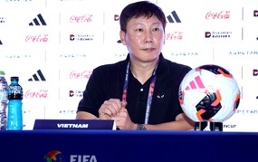 主教练金相植在球队负于泰国之后承担责任。