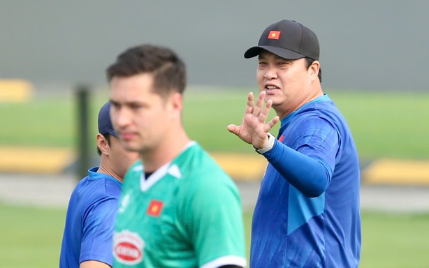 越南国家队从最后一道防线建立支撑点