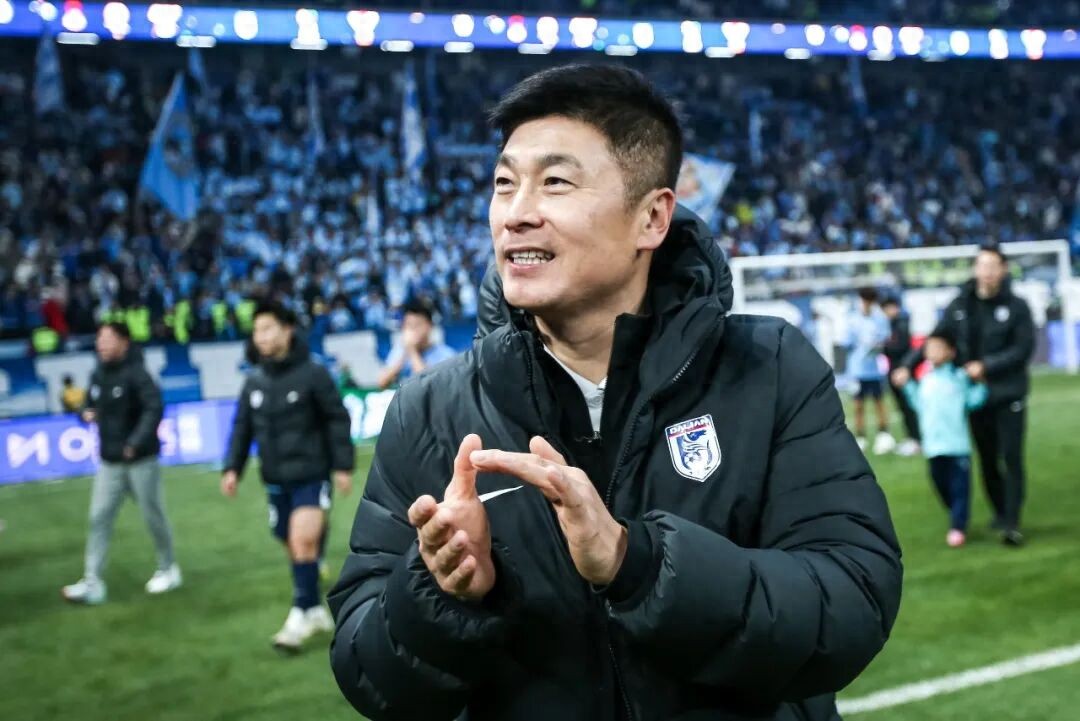 大连英博连赢三场焕然一新，为李国旭献上最佳生日贺礼