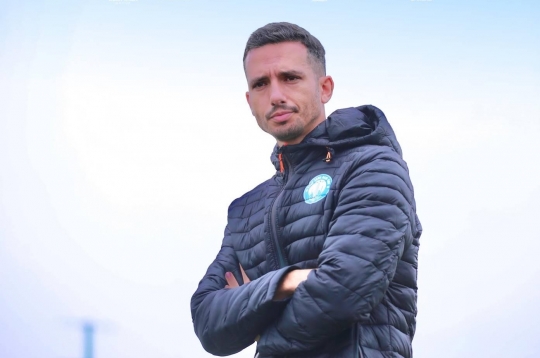 葡萄牙籍主教练致告别信离开南定足球俱乐部