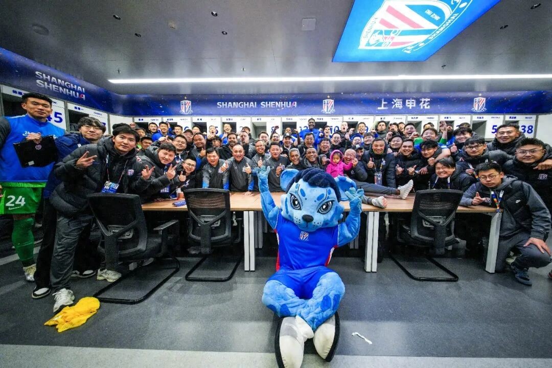 申花获胜背后的欣喜与忧虑：新援表现突出 失球过多警示风险