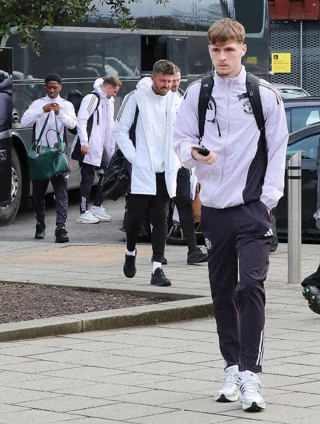 曼联对阵西汉姆的比赛大名单已确定,卡里克宣布芒特复出时间推迟!约罗也可能缺席