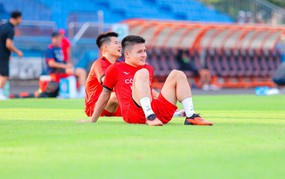 阿杜明：“从一个球迷，现在我已身在越南国家队。”
