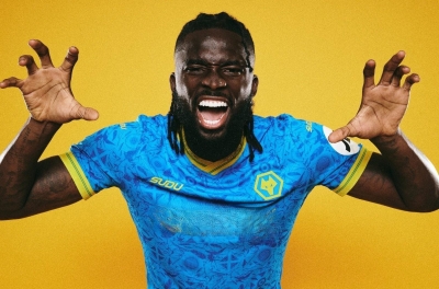 全球媒体一致反应,越南球迷辱骂英超球星事件引发关注