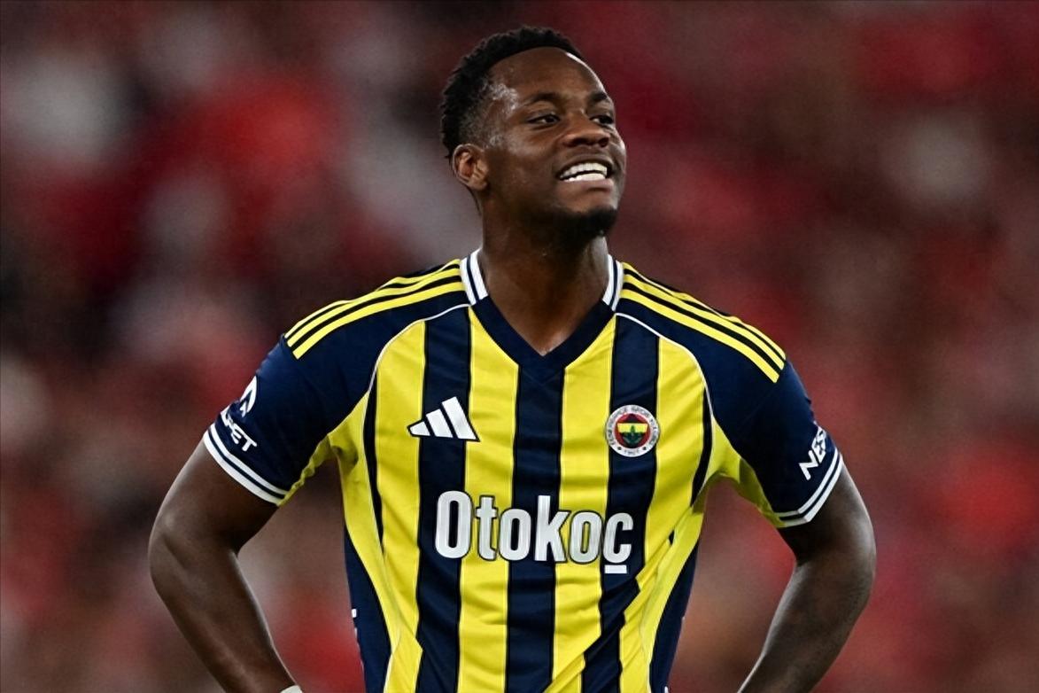 利雅得胜利的引援策略失误,7700万欧元付之东流,22岁的杜兰2年内辗转4个联赛