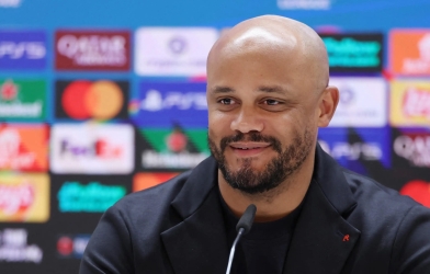 拜仁主帅巧妙回避媒体提问，从容应对关于维尼修斯与姆巴佩的话题