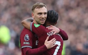 西汉姆联对阵狼队前瞻：4月11日凌晨2点，英超联赛