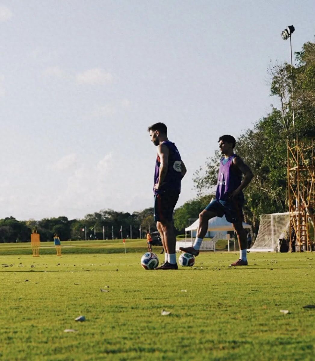 布鲁诺·费尔南德斯向曼联推荐一名球员作为自己的接班人！即便球队降级，转会费仍需6000万英镑，但相比帕尔默仍更为划算