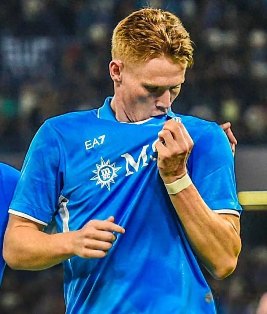 麦克托米内回应关于重返曼联的传闻，拉爵的分成愿望落空！小麦再获一项荣誉