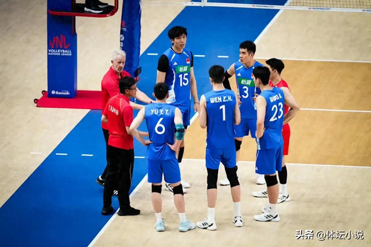世界男排联赛积分榜更新:中国男排3-0战胜古巴,排名跃升幅达14位,巴西与日本均保持全胜,位列前两名。