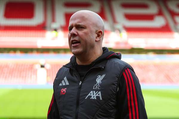 阿尔恩·斯洛特职位仍待评估，利物浦瞄准欧冠资格