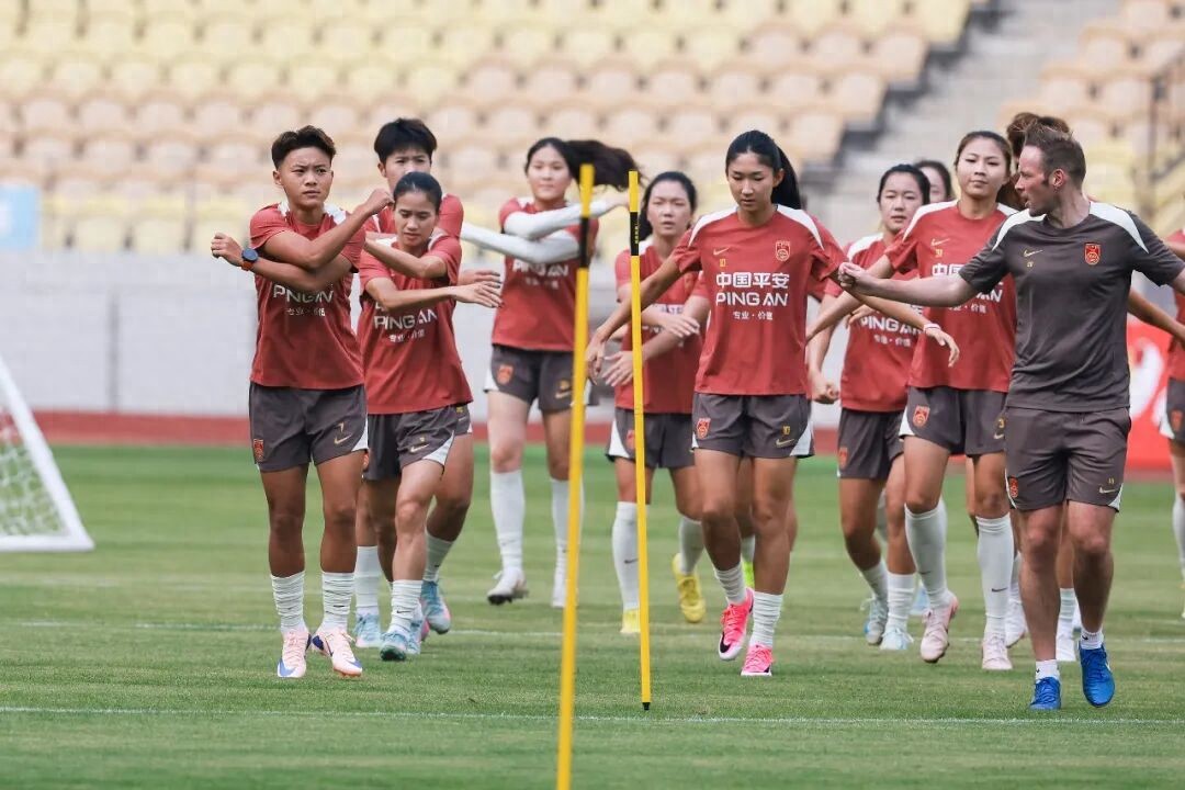 今晚中国女足对阵俄罗斯:检验新阵容、为未来蓄力,古雅沙告别赛场彰显玫瑰精神