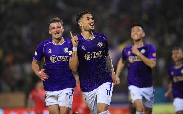 主教练金相植感到满意，哈里·凯威尔教练对黄亨赞不绝口