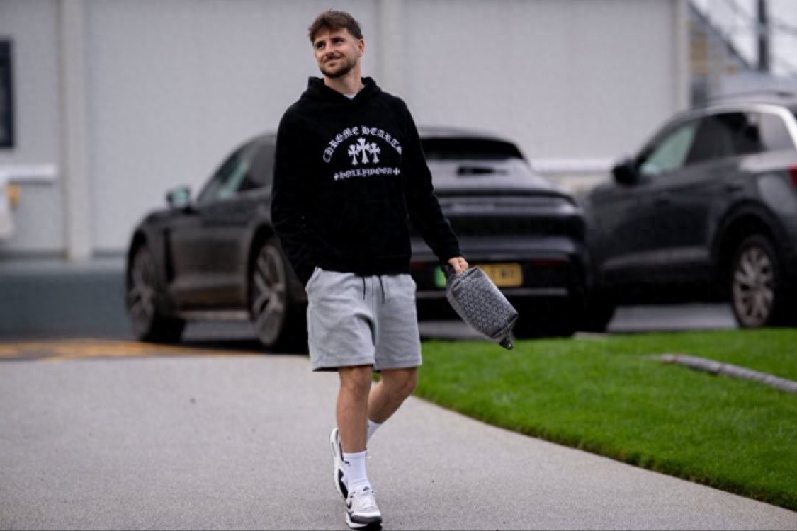 芒特伤愈恢复训练，复出拯救未来！卡里克确认曼联小梅西无缘首战