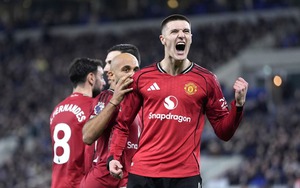 塞斯科从替补席闪耀登场，曼联跻身英超联赛前四强