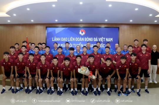 越南U19国家队在出征东南亚锦标赛前，收获了精神上的鼓舞。