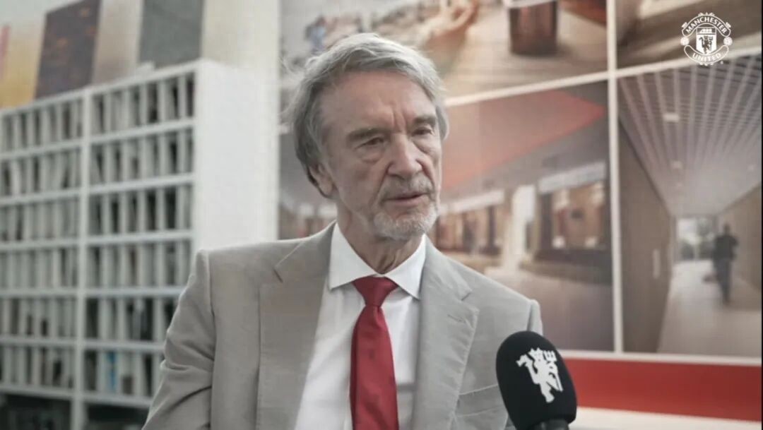 拉特克里夫爵士计划在夏季转会窗口投入两亿欧元强化曼联中场！即便人数占优仍不敌纽卡斯尔，薄弱环节彻底显现