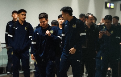 马来西亚归化球员大批抵达宁平，准备迎战越南国家队