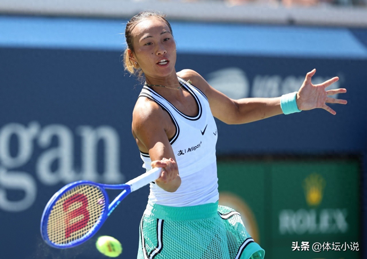 从0-5落后实现大逆转!郑钦文以2-0击败斯瓦泰克,成功闯入八强,即时排名跃升至第52位