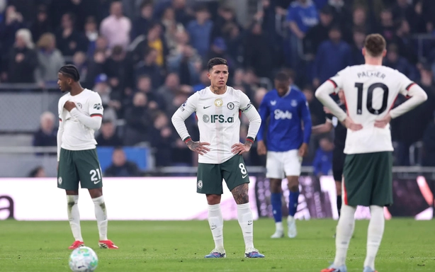 切尔西在埃弗顿主场遭遇惨败，错失跻身前五良机