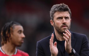 曼联帅位悬念：是选择卡里克还是等待新任主帅？