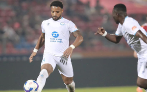 Xuân Son显得疲惫不堪