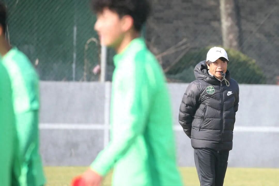 浙江FC青训的耕耘者们：传承青训事业，关键在于坚持不懈！