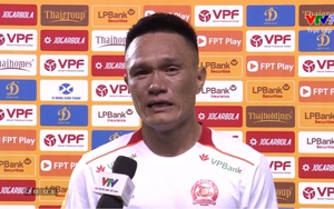 一名曾因赌球被禁赛的球员,在夺得全国杯冠军时泪流满面,渴望重返越南国家队。