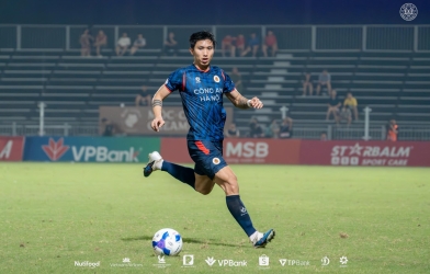 主教练Polking对段文厚直言：“他非常专业”