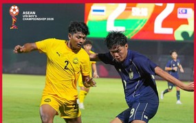 泰国U19队在一场激烈的比分追逐战后惊险战胜马来西亚U19队,让越南U19队松了一口气