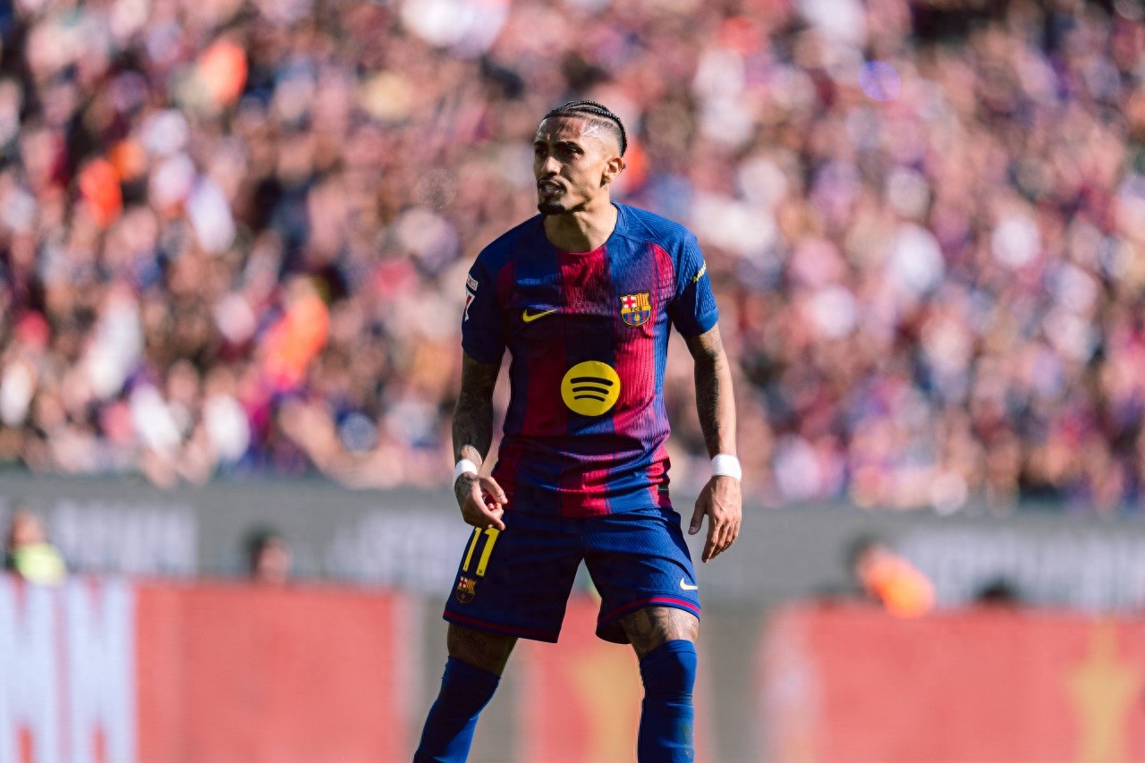 巴萨在西甲与欧冠双线争冠面临重大挑战 拉菲尼亚因伤将缺席五周 无缘对阵马竞的三场关键战役