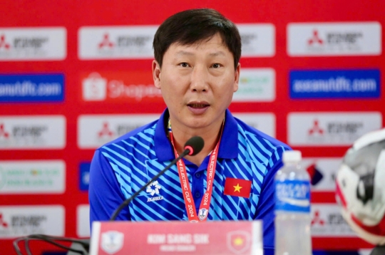 主教练金相植表示：“首次与黄亨、文厚合作，我感到非常兴奋。”